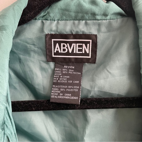 Vintage 100% silk bomber jacket - Picture 3 of 4